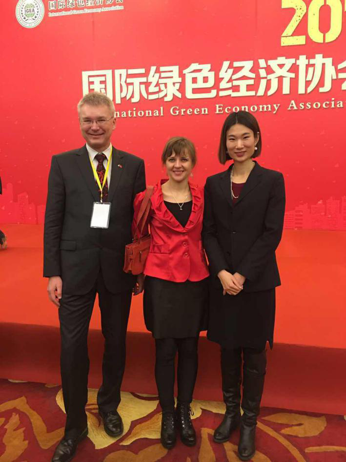  ��˹�к���Э����»�ԱRudolf Zachoval����һ����Sarka Zhang��������� �ŵ�88���ܣ���һ����Ӱ