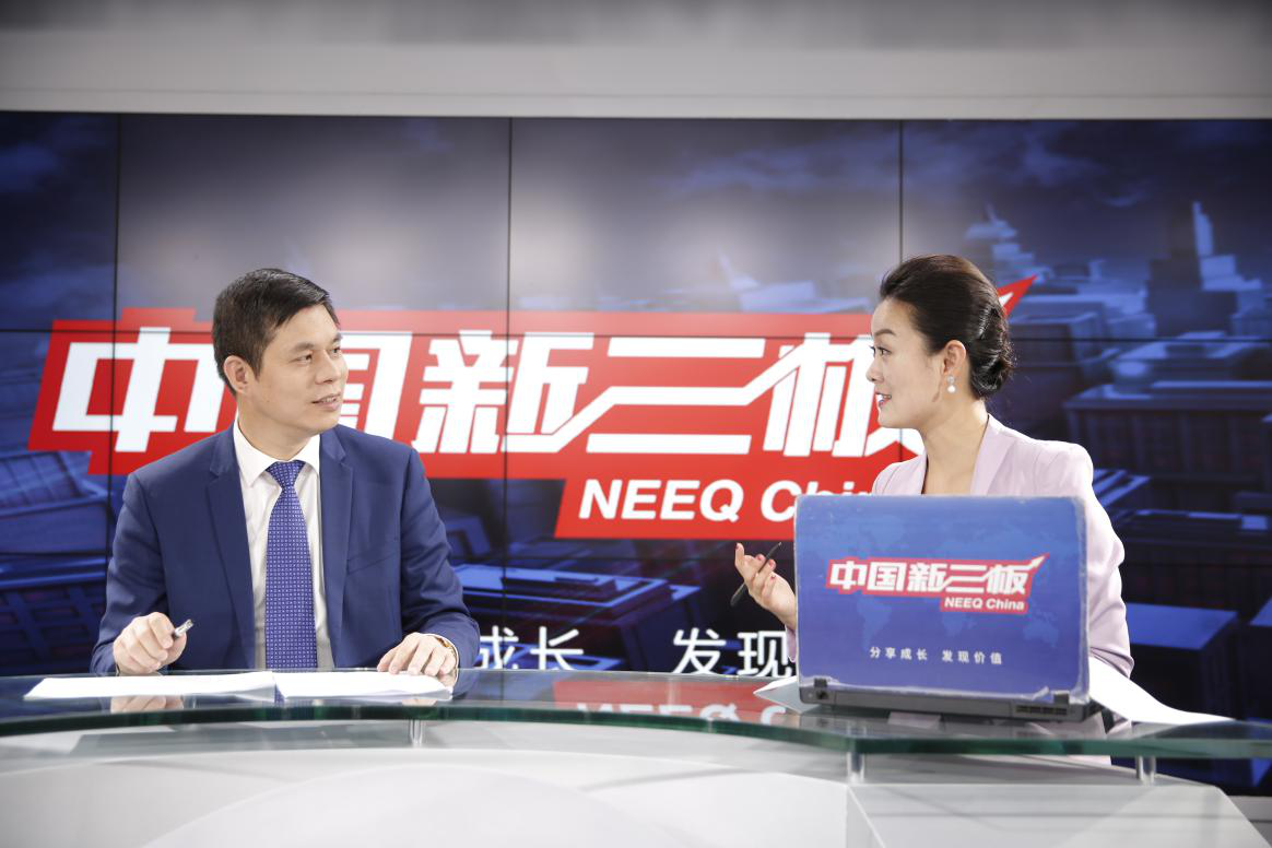 ������Դ�ŵ�88���³�֣��������»��硶�й������塷ר��